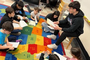The Wheatley School Seniors Teach About Colonial New York