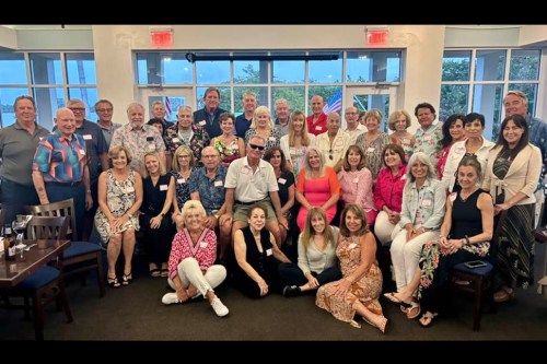 The Port Washington Pink Flamingo Club gathered in Lake Worth, Florida on March 1. Special thanks to Linda Ragusa–Demeo, Linda Rickerts-Byrne (Class of ’73) and Larry Wurzel (Class of ’71) for helping to organize this event. We are Schreiber’s “Reunion Junkies” for our classes. (Contributed photo)