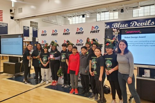 Westbury’s Park Avenue School Techno 
Dragons pose after winning first place for their 
Innovation Project at a recent FIRST LEGO League qualifying tournament. (Courtesy of the Techno Dragons)