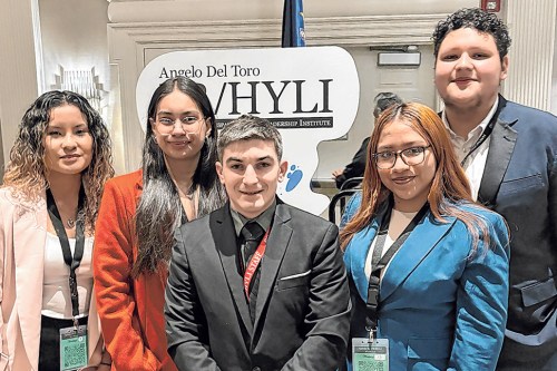 From the left: Estafani Montenegro, Paola Hernández, Mr. Brendan Klein, Ariana Zari Ramos, and Francisco Mejía Hernández