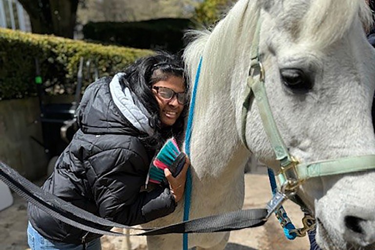 AhrcNassau_NEW PIC A TOP Samantha and a Wheatley Farms pony