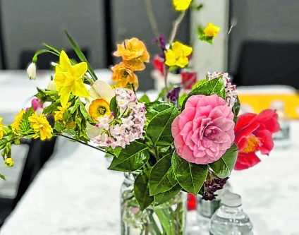 Horticultural Chair Sallie McNeill Rynd’s bouquet, fresh from her garden that morning: an educational tool. (Photos from Dagmar Fors Karppi)