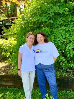 North Hempstead Town Councilmember Mariann Dalimonte and Port Washington Water District Commissioner Mindy Germain on the Sustainable Garden Tour in Port Washington  (Photo from the Town of North Hempstead)