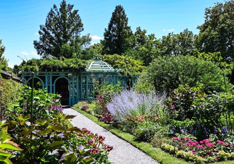 OldWestGardens The Old Westbury Gardens will host The Sparrows in a musical comedy this month (Photo from the Old Westbury Gardens website)