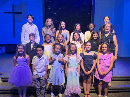 Ruth Pleines and the performing students (Photo from Ruth Pleines)