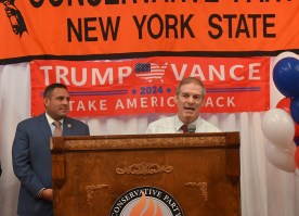 Long Island Police Unions Endorse Trump For President in Jericho