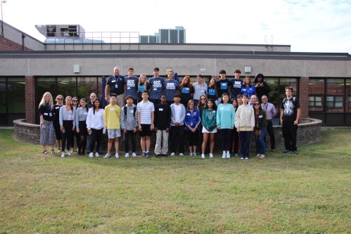 24-019 RHS Welcomes New Students with Breakfast Meet and Greet Roslyn High School students and administrations at the breakfast meet and greet event (Photo provided by the Roslyn School District)