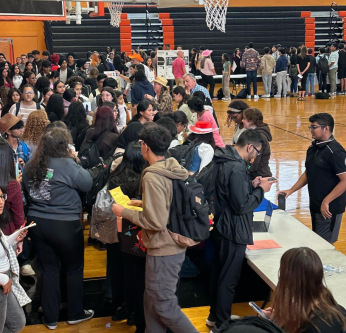 Club Fair 1 (Photo credit Hicksville Public Schools)