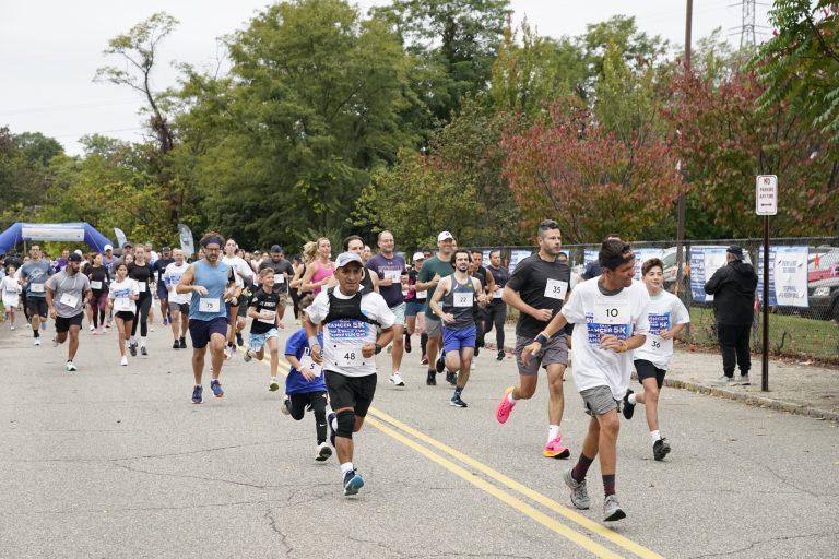 Stronger Than Cancer 5K (Photos provided by the Sid Jacobson JCC)