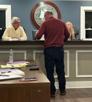 Local business proposes upgrades at Roslyn Harbor village meeting