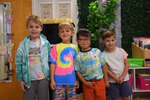 Locust Valley kicks off the school year with Hello Week