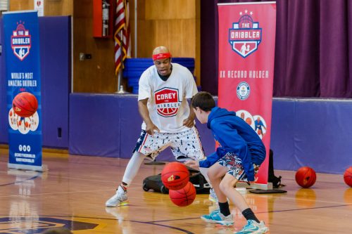Students learn skills from the former Harlem Globetrotter (Photos provided by the Oyster Bay-East Norwich school district)